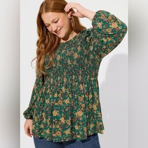 Torrid Peplum Crinkle Gauze Smocked Top Size 00 M/L Green Floral NEW